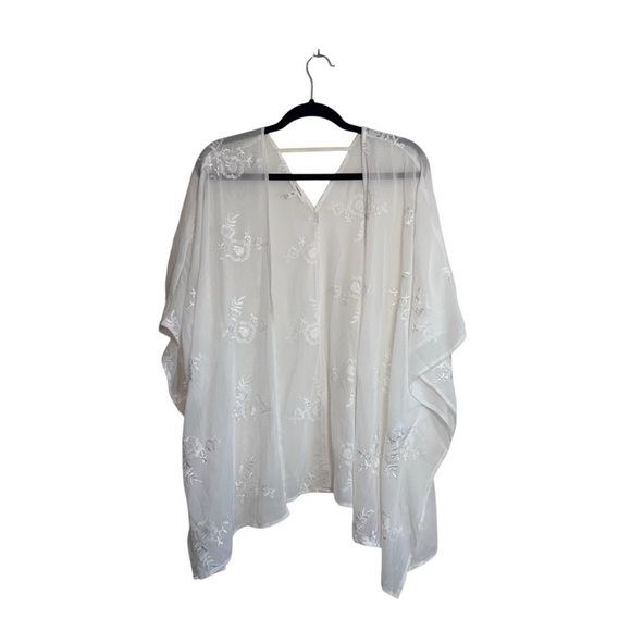 Maurices White Kimono Embroidered Open Front Beach Bridal Small Medium Women’s - Picture 2 of 12